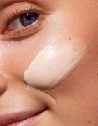 Mádara MÁDARA Vitamin C crema iluminatoare efect regenerator 50 ml