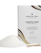 MADE BY ZEN Signature Scented Sand lumânare parfumată 500 g
