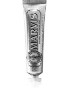 Marvis Whitening Smokers Mint pasta de dinti cu efect de albire pentru fumatori aroma Mint 85 ml