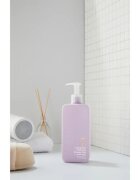 MASIL 7 Ceramide White Musk gel parfumat pentru duș 300 ml