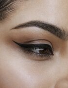 MAYBELLINE NEW YORK Hyper Precise creion pentru conturul ochilor culoare Black Matte 1 ml