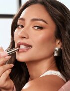 MAYBELLINE NEW YORK Lifter Glaze balsam de buze ultra-hidratant lucios culoare 003 Rose Bite 2.8 g