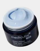 Medicube Zero Pore One Day Cream crema hidratanta usoara pentru micsorarea porilor 50 ml