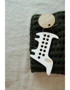 Milin Small Wooden Lacing Toy Daschund jucărie cu activități 8 cm x 13 cm x 07 cm 1 buc