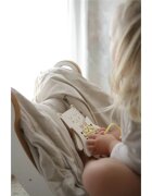 Milin Wooden Lacing Toy Mrs. Teddy jucărie cu activități 22 cm x 16 cm x 07 cm 1 buc
