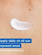 MIXA Niacinamide Bright crema corectoare impotriva petelor intunecate SPF 50 50 ml