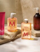 Moroccanoil Body Dahlia Rouge lotiune de corp hranitoare cu ulei de argan Aloe Vera si Vitamina E 360 ml