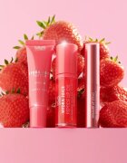 MUA Makeup Academy Hydra Juice Peptide Shimmer Lip Stylo ruj stralucitor cu efect de nutritiv culoare Berry Bliss 1.5 g