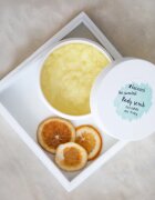 Nacomi The Sweetest Sunny Orange Sorbet exfoliant pentru corp 200 g