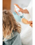Naif Baby & Kids Hair Lotion balsam hrănitor fără clătire pentru par usor de pieptanat 150 ml