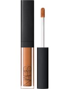 Nars Mini Radiant Creamy Concealer corector cremos (iluminator) culoare WALNUT 1.4 ml