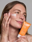 NIP+FAB Vitamin C Fix Glow Moisturiser cremă de față iluminatoare SPF 50 50 ml