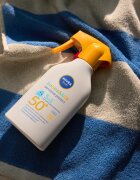 Nivea SUN Babies & Kids spray pentru protectie solara pentru copii pentru piele sensibila SPF 50+ 250 ml