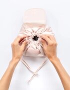 Notino Travel Collection Drawstring Make-Up Bag geantă de cosmetice spațioasă Beige 1 buc