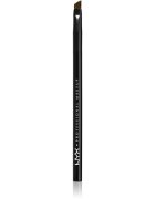 NYX Professional Makeup Pro Brush perie pentru modelarea sprâncenelor 1 buc