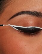 NYX Professional Makeup Vivid Matte eyeliner cu efect matifiant culoare Black 2 ml