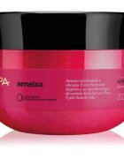 oBoticário Nativa SPA Plum Flower exfoliant de corp cu zahăr 200 g