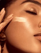 OLEHENRIKSEN Truth Banana Bright+ Instant Glow Moisturizer crema de zi radianta cu vitamina C 50 ml