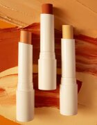 OLEHENRIKSEN Truth Banana Bright+ Vitamin CC Stick corector iluminator culoare Guava 3.7 g