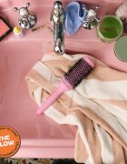 Olivia Garden Club The Glow Blowout Ceramic Round Brush Pink perie rotundă pentru păr M 1 buc