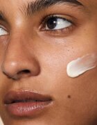 Omorovicza Hydro-Mineral Cushioning Day Cream crema de zi de intinerire pentru toate tipurile de ten 50 ml