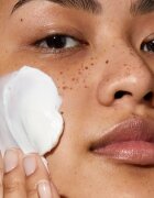Omorovicza Queen Cleanser cremă hidratantă pentru curățare faciale 150 ml