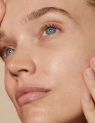 Omorovicza Queen Essence emulsie hidratanta cu acid hialuronic 100 ml