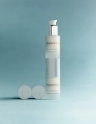 Omorovicza Reviving Eye Cream cremă iluminatoare împotriva cearcănelor și a pungilor de sub ochi 15 ml