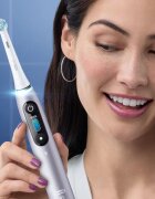 Oral-B iO 9 periuta de dinti electrica cu etui de încărcare Rose Quartz 1 buc