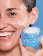 Peter Thomas Roth Water Drench Hyaluronic Cloud Rich Barrier Moisturizer crema bogat hidratanta reface bariera protectoare a pielii 50 ml