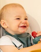 Petite&Mars Silicone Food Feeder 6m+ suzetă pentru alimentare Rose&Sand 1 buc