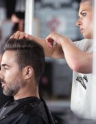 Redken Brews pomadă modelatoare pentru un aspect neted al părului 100 ml