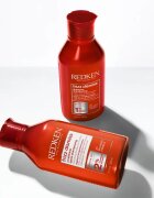 Redken Frizz Dismiss ser nutritiv cu ulei pentru par indisciplinat 125 ml