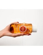 Revuele Nutty Caramel Snug Fragranced Nourishing Shower Gel gel parfumat pentru duș cu efect de nutritiv pentru femei 400 ml