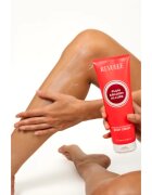 Revuele Plum & Bloom Allure Fragranced Brightening Body Cream cremă de corp cu efect de iluminare cu efect de hidratare pentru femei 250 ml