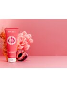 Revuele Plum & Bloom Allure Fragranced Brightening Body Cream cremă de corp cu efect de iluminare cu efect de hidratare pentru femei 250 ml