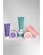 Revuele Velvetish Palm Breeze Body Whipped Cream crema de corp hidratanta Coconut + Shea 300 ml