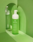 Rilastil Acnestil spuma de curatare ce echilibreaza excesul sebum pentru tenul gras predispus la acnee 165 ml
