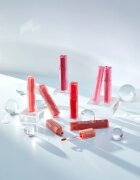 rom&nd Dewy Ful Water Tint luciu de buze rezistent culoare #02 Salty Peach 5 g