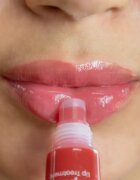 Rude Cosmetics Save My Lips balsam de buze hidratant cu peptide culoare Cherry 15 ml