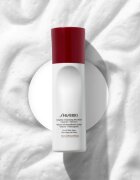 Shiseido Generic Skincare Complete Cleansing Micro Foam spuma de curatare cu efect de hidratare 180 ml