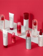 Shiseido Generic Skincare Complete Cleansing Micro Foam spuma de curatare cu efect de hidratare 180 ml