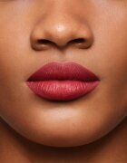 Shiseido LipLiner InkDuo ruj și creion pentru conturul buzelor balsam culoare 09 Scarlet 1.1 g