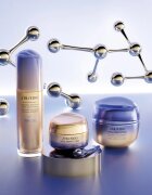 Shiseido Vital Perfection Uplifting & Firming Advanced Eye Cream cremă de ochi cu efect de lifting 15 ml