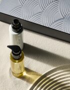 Shu Uemura Essence Absolue set cadou ofera hidratare si stralucire