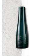 Shu Uemura Ultimate Reset Sampon pentru par vopsit decolorat și tratat chimic. 300 ml