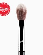 Sigma Beauty Face F03 High Cheekbone Highlighter™ Brush iluminator pensulă corectoare 1 buc