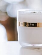 Sisley L'Integral Anti-Age Day and Night ingrijire completa împotriva îmbătrânirii pielii 50 ml