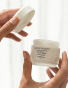 Sisley Moisturizer with Cucumber cremă hidratantă cu extracte de castravete 50 ml