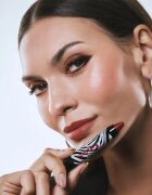 Sisley Phyto-Lip Twist balsam de buze tonifiant in creion culoare 28 Tangerine 2.5 g